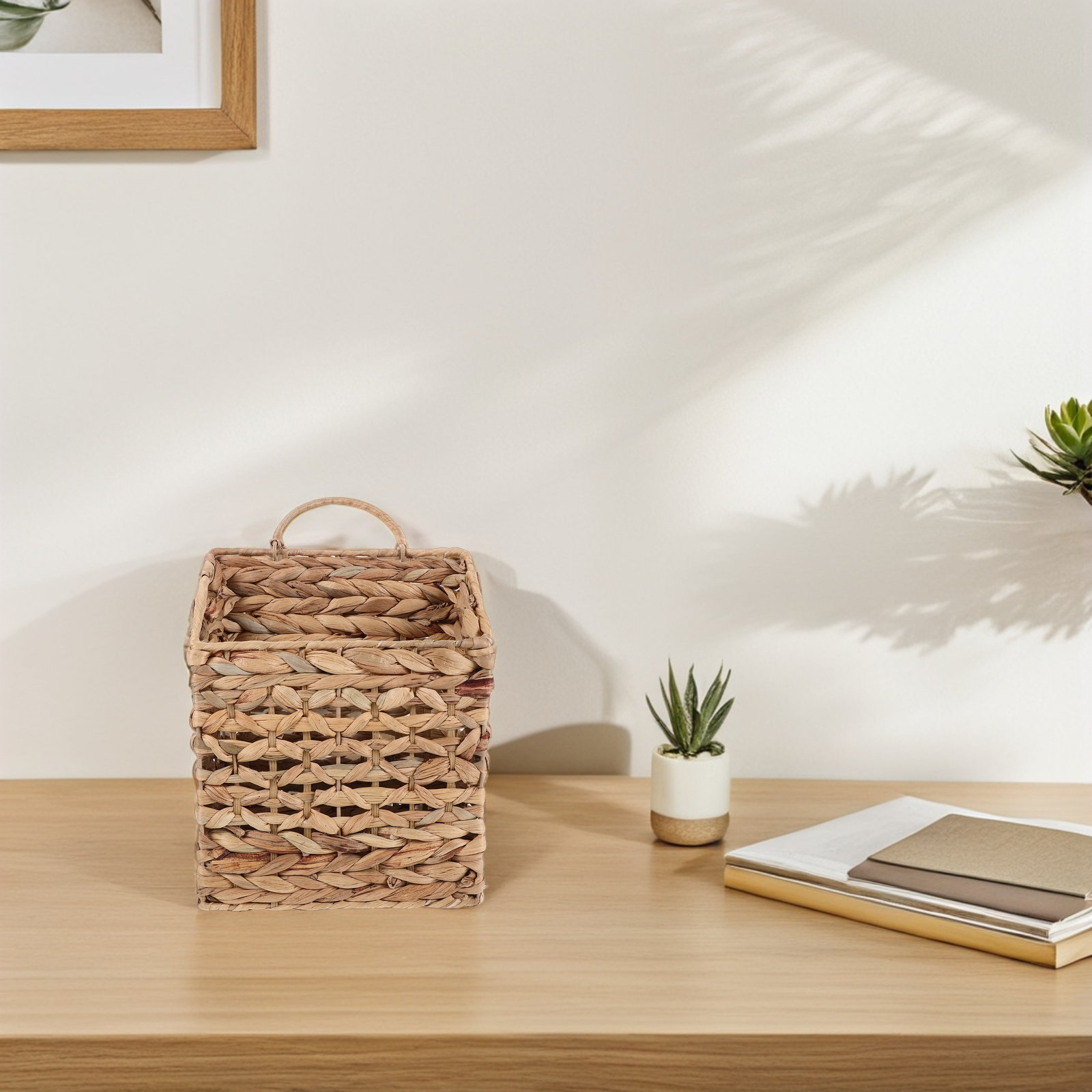 Woven Hanging Wall Basket Ratt - Magazines ulasan dan harga